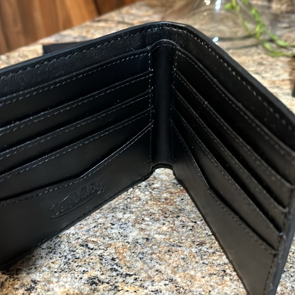 Von Dutch Embossed Logo Black Onyx Mirror Reflective Bi Fold Wallet - Picture 3 of 4